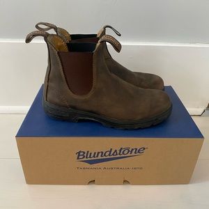 Blundstone size 5 (US 8)